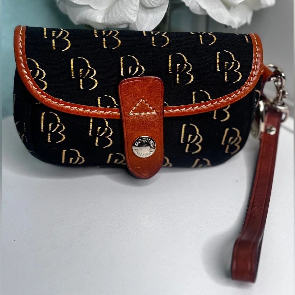 Dooney & Bourke Black Wristlet
